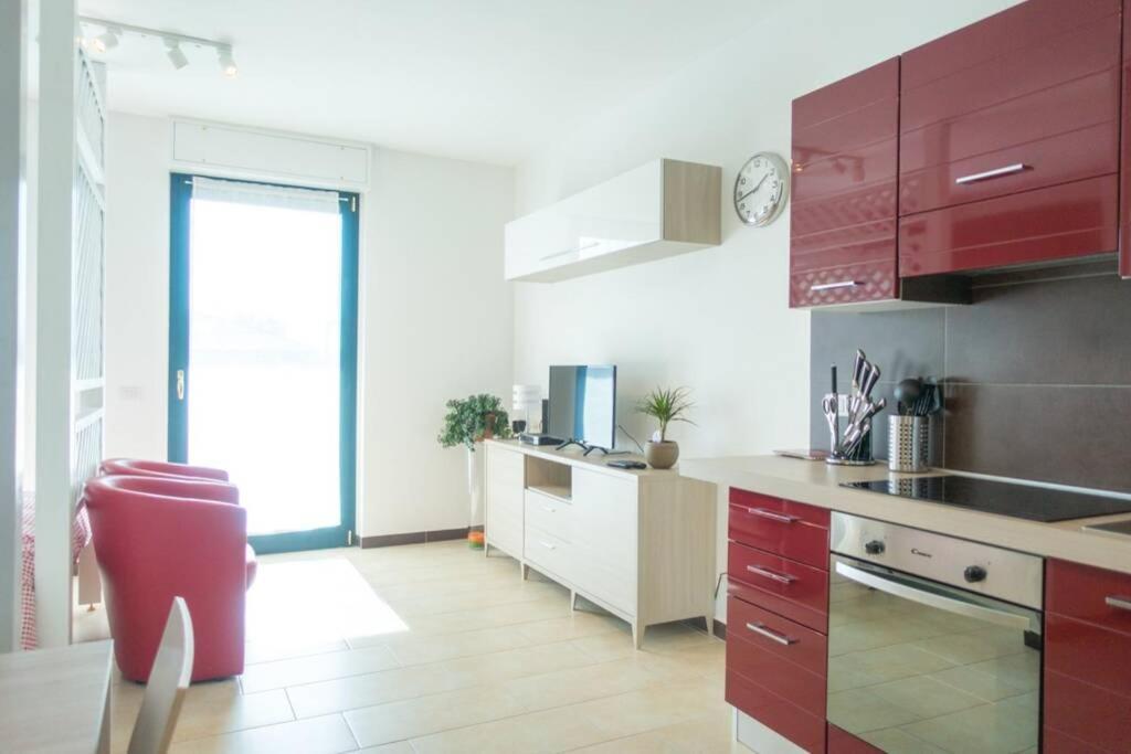 Apartment Victoria, Cozy Studio Flat Near Leonardo Academy Sesto Calende Εξωτερικό φωτογραφία