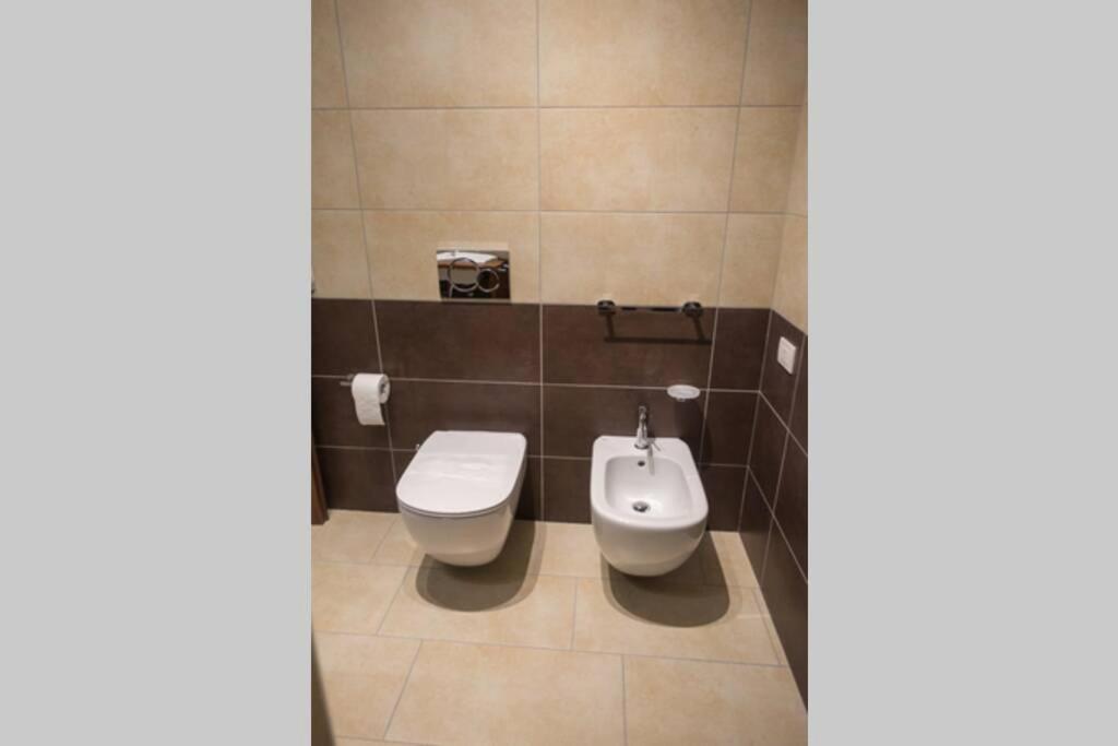 Apartment Victoria, Cozy Studio Flat Near Leonardo Academy Sesto Calende Εξωτερικό φωτογραφία